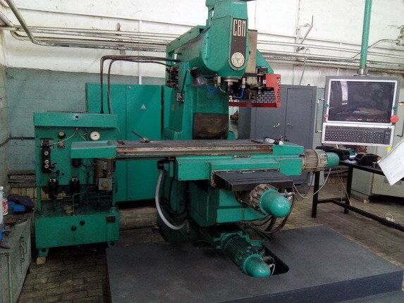 Вертикально-фрезерний оброблюючий центр СВМ1Ф4