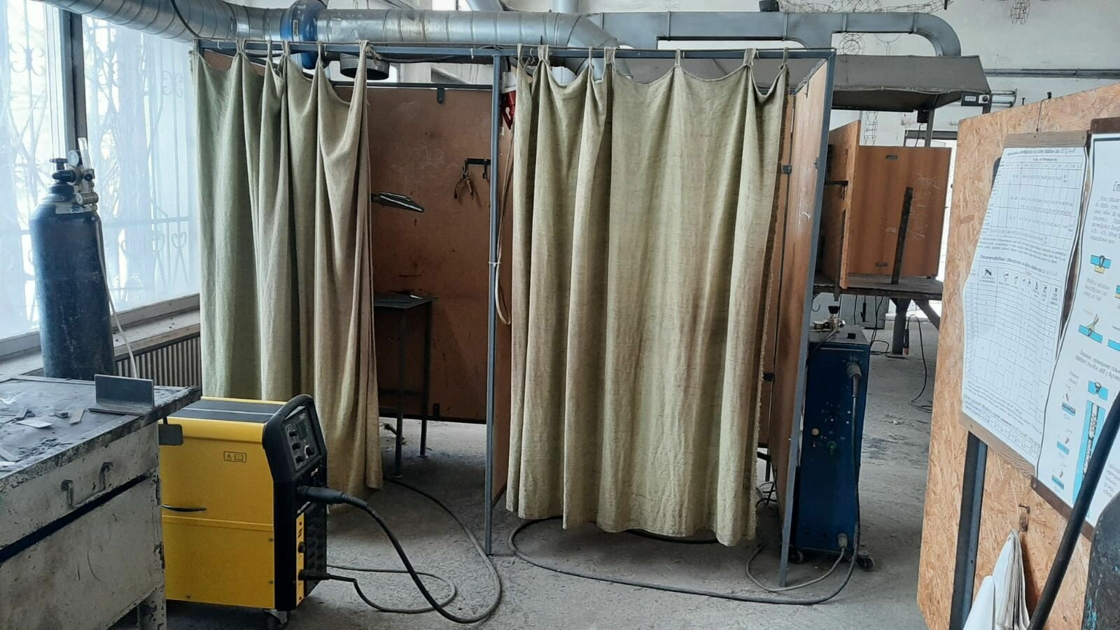 Дільниця півавтоматичного зварювання (фото 2)