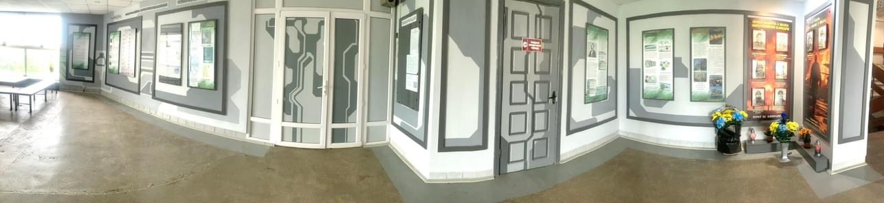 випускники герої