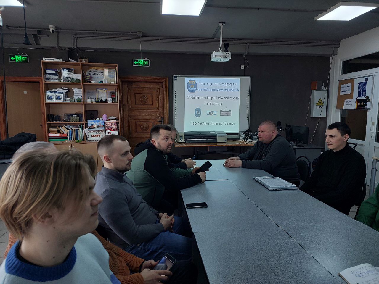 Круглий стіл із представниками ІТ-індустрії: вдосконалення освітніх програм відповідно до сучасних викликів