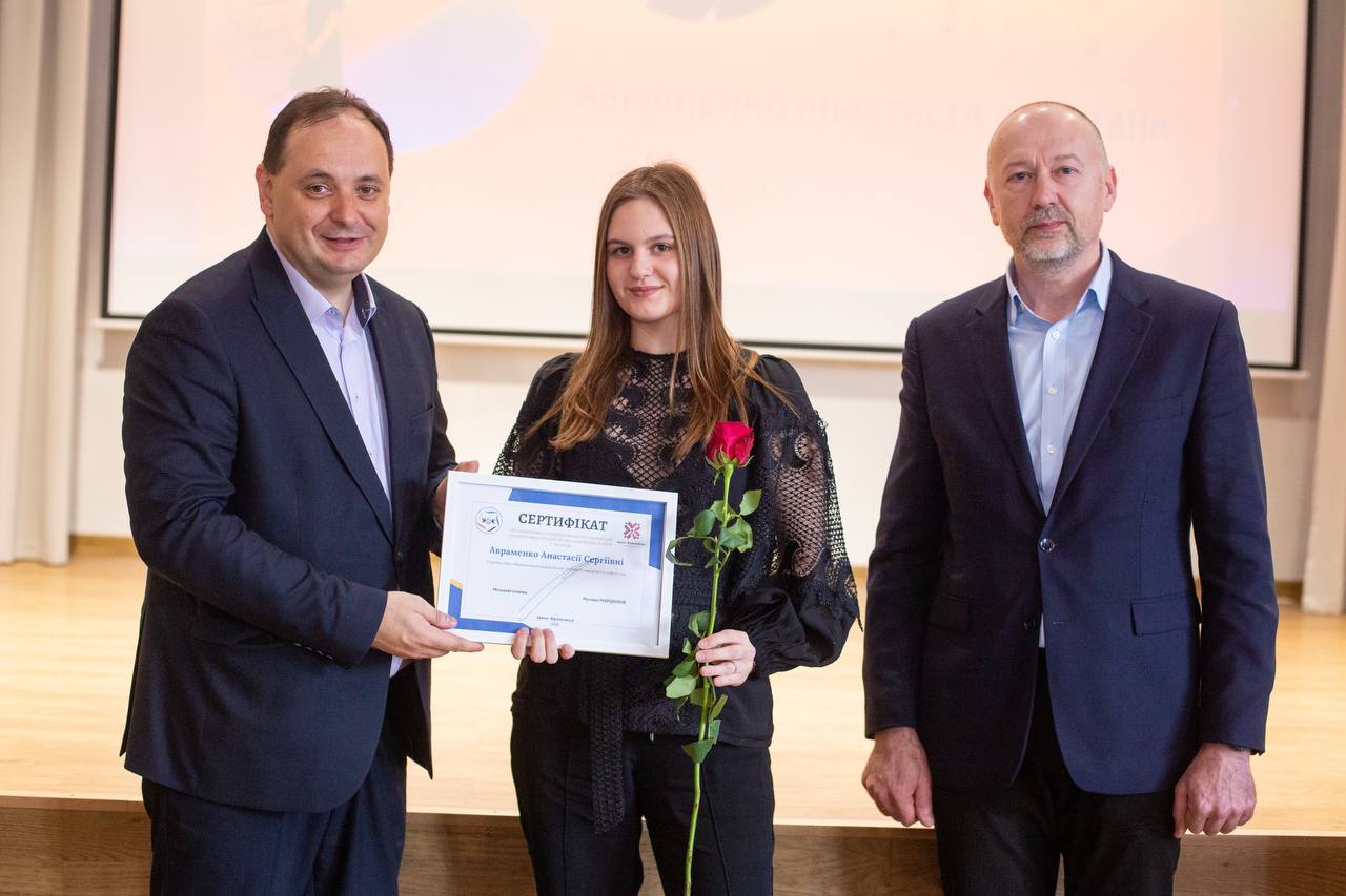 Вітаємо стипендіаток академічної стипендії Президента України