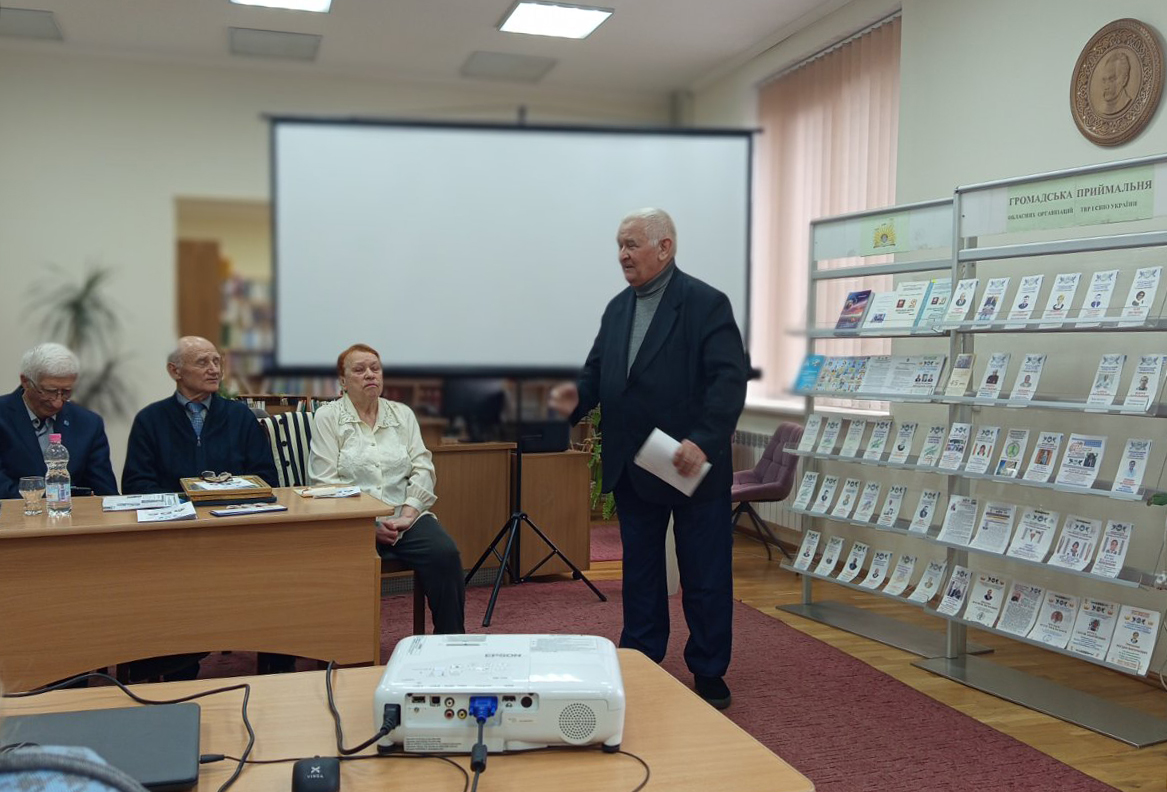 Засідання інтелектуального клубу творчих особистостей «Галицькі кмітливці» 