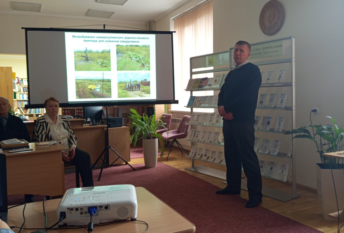 Засідання інтелектуального клубу творчих особистостей «Галицькі кмітливці» 