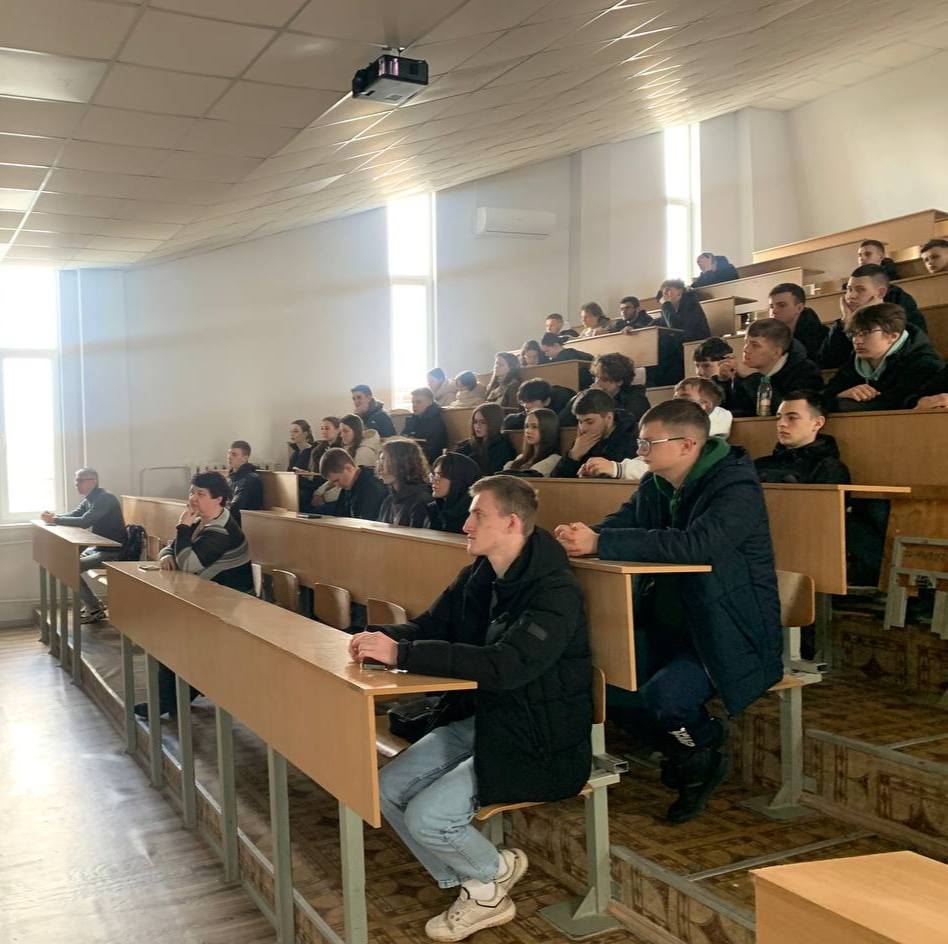 Вчимося у професіоналів з кібербезпеки!