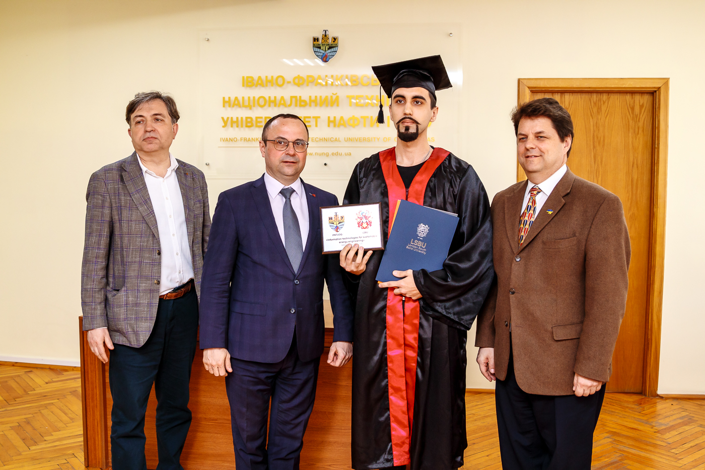 Україна–Велика Британія: ІФНТУНГ випускає фахівців міжнародного рівня