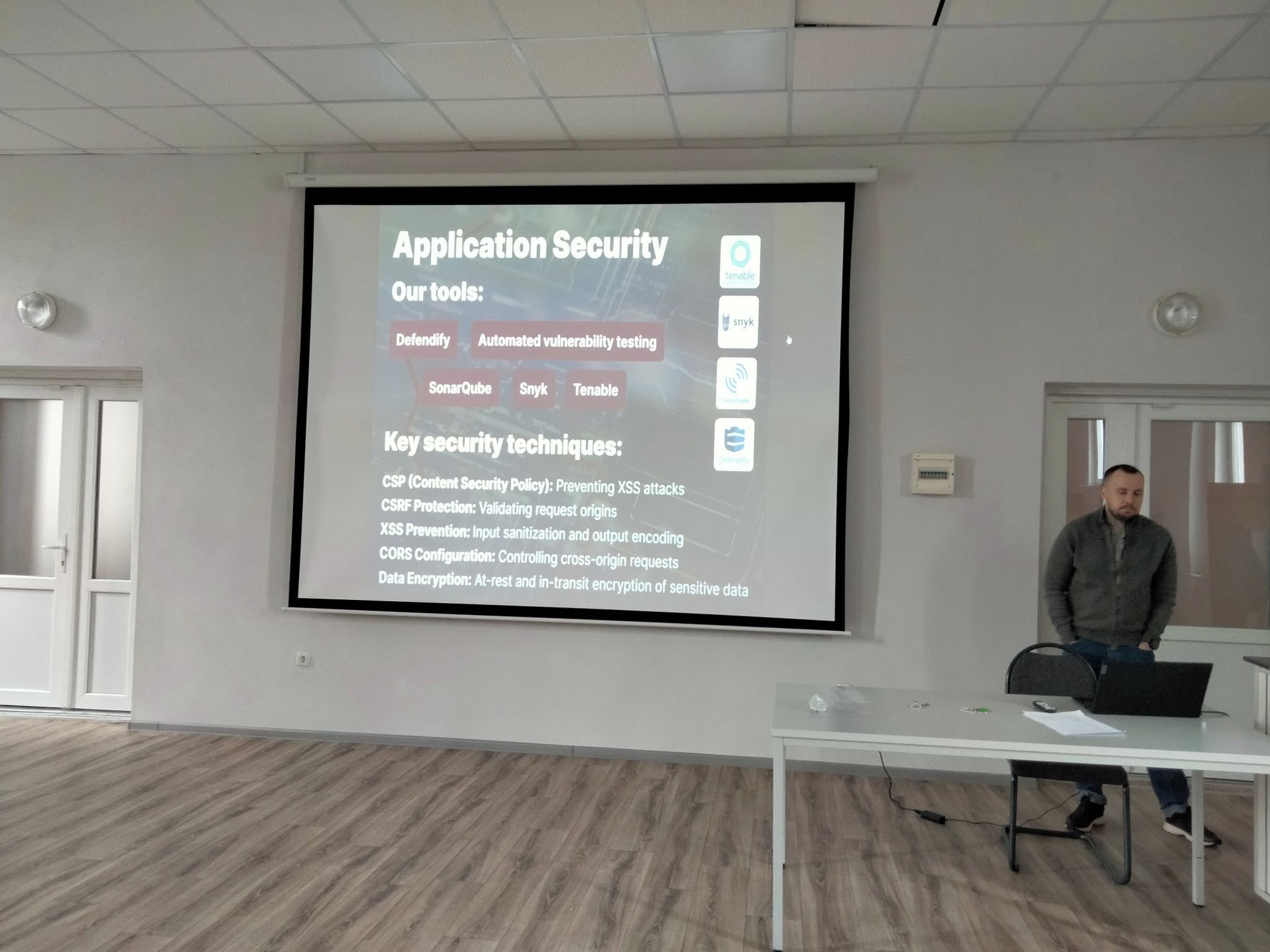 Вчимося у професіоналів з кібербезпеки!