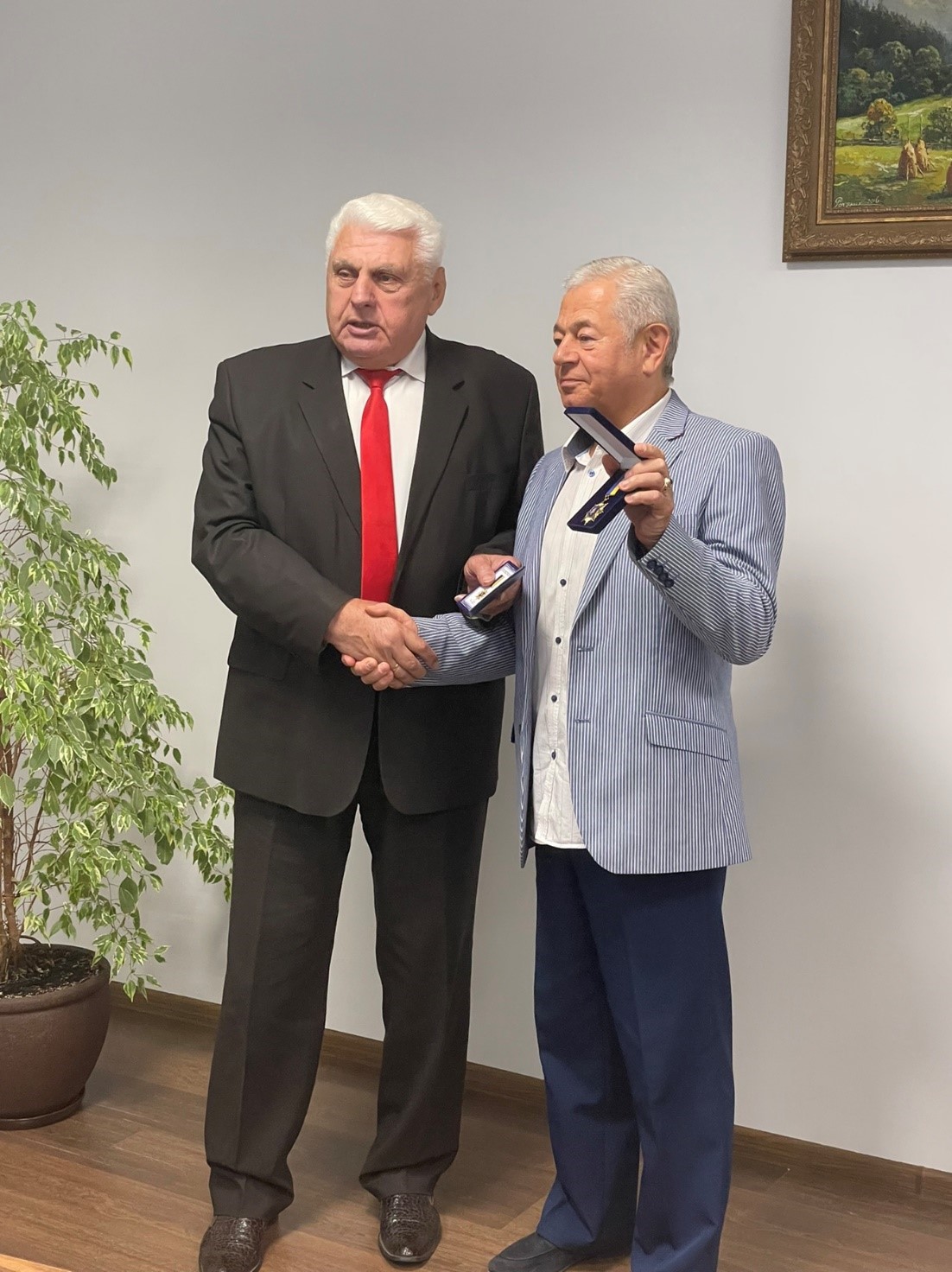 Вручення ордену «Знак пошани» керівнику регіонального відділення УТА, академіку, завідувачеві кафедри ІТТС Заміховському Л.М.