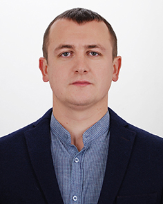 Романюк Володимир Васильович – випускник 2012 р., кандидат технічних наук, доцент, доцент кафедри геодезії та землеустрою ІФНТУНГ.