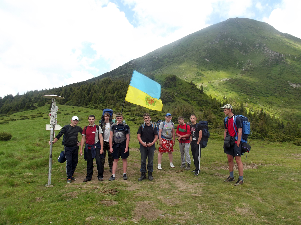 Спуск із вершини Петроса