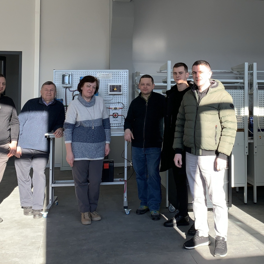Інженерія відновлюваної енергетики: крок від робітника до інженера