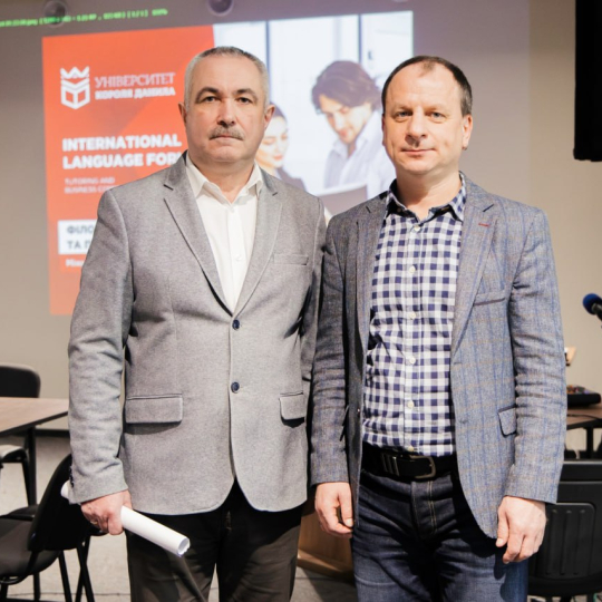 Філологічні студії і перекладознавчий дискурс