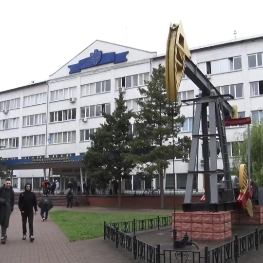 ІФНТУНГ готує фахівців для відновлення України