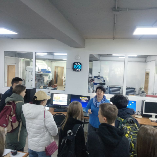 ІФНТУНГ гостинно відкриває двері для учнів шкіл!