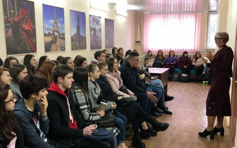 Мовний клуб "ІНТЕРТЕКСТ"