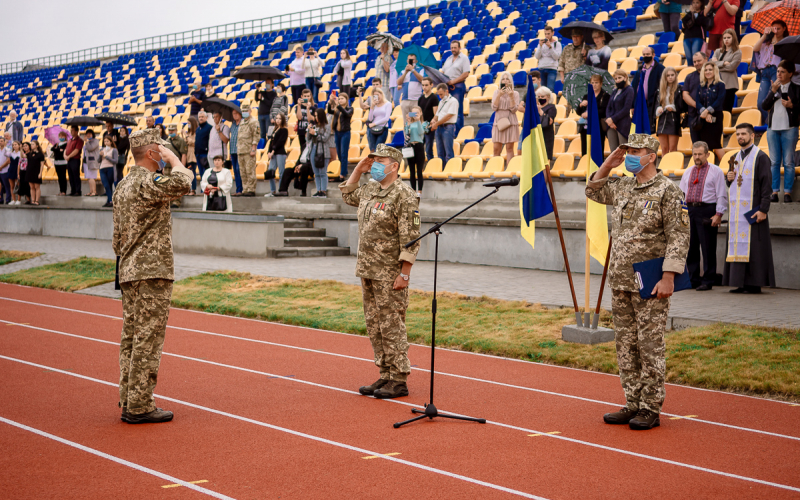 Складання Військової присяги на вірність українському народові.