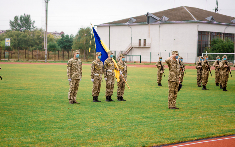 Складання Військової присяги на вірність українському народові.
