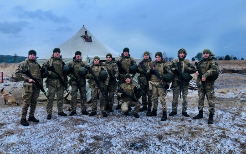 Посилена військова підготовка майбутніх офіцерів.