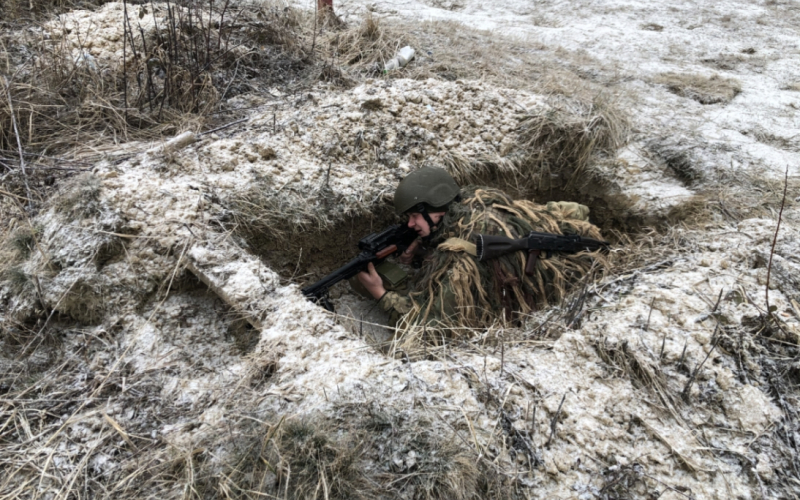 Посилена військова підготовка майбутніх офіцерів.