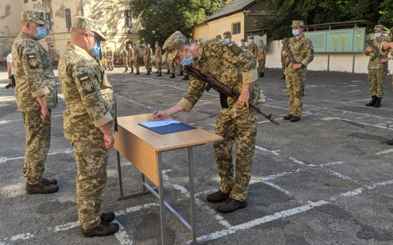 Курсанти КВП склали Військову присягу України.