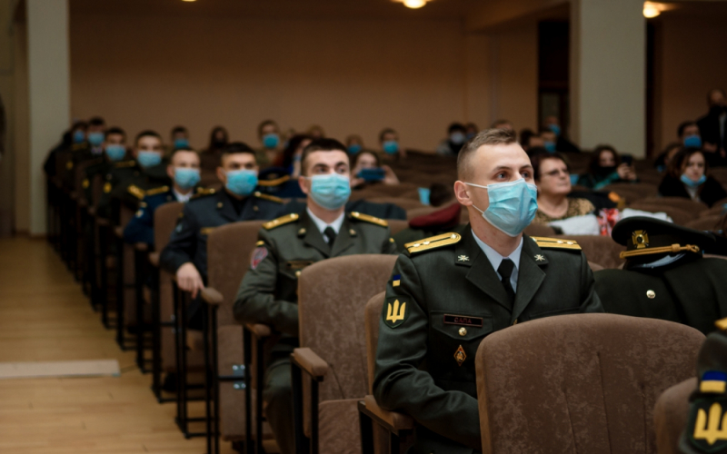 Вперше в історії: курсантка ІФНТУНГ отримала звання лейтенанта