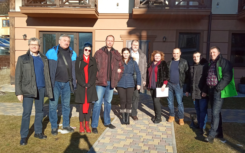 Рольф Юнг, Віктор Ковальов, Драгана Дімітрієвіч, Бране Родіч, Весна Родіч, Віталій Панчук, Яна Васильченко, Крістіан Барц, Ден Йовановіч, Олі Чівер
