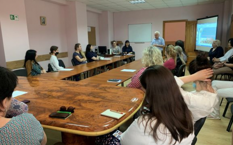 У центрі розвитку підприємництва "Бізнес-інкубатор" ІЕМ ІФНТУНГ відбувся захід "Еволюція професійного успіху: від бізнес-ідеї до власної справи"