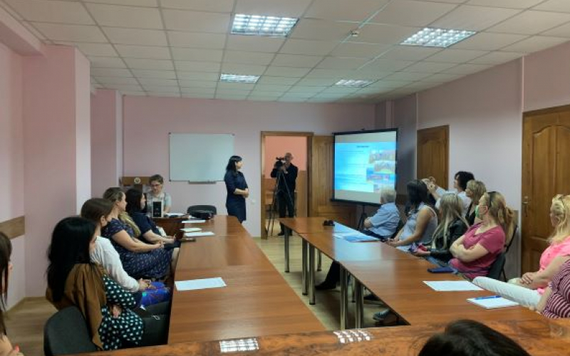 У центрі розвитку підприємництва "Бізнес-інкубатор" ІЕМ ІФНТУНГ відбувся захід "Еволюція професійного успіху: від бізнес-ідеї до власної справи"