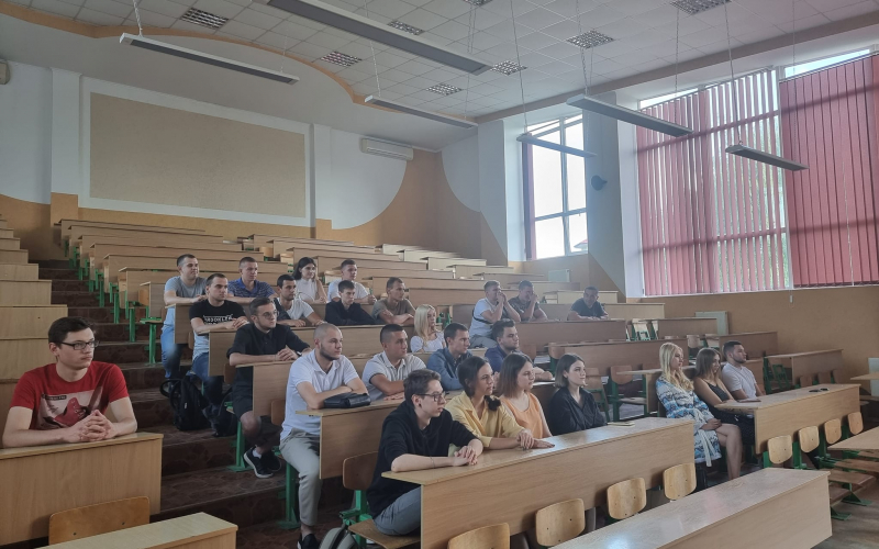 Вручення дипломів студентам кафедри гкз