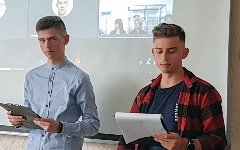 Ведучі свята Сергій Баланик та Євген Левицький