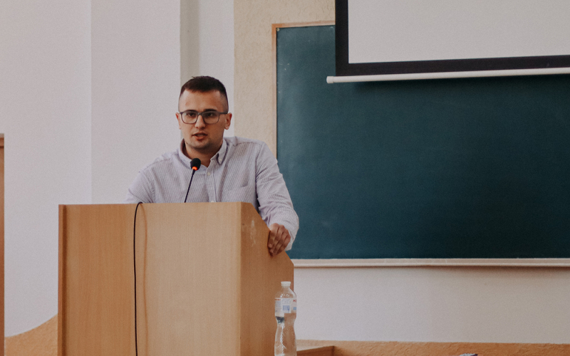 Випускник кафедри і представник компанії "Прогрестех" Назар Ільків