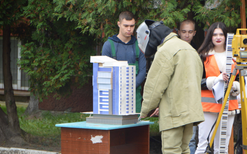 Входини в професію