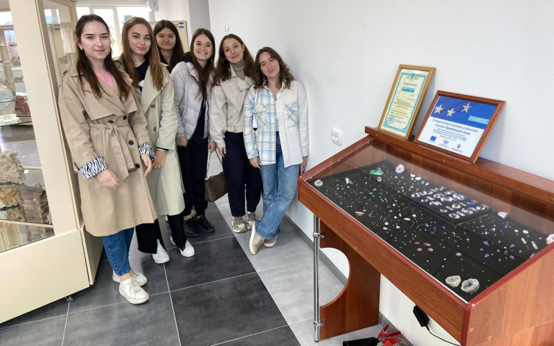 В геологічному музеї