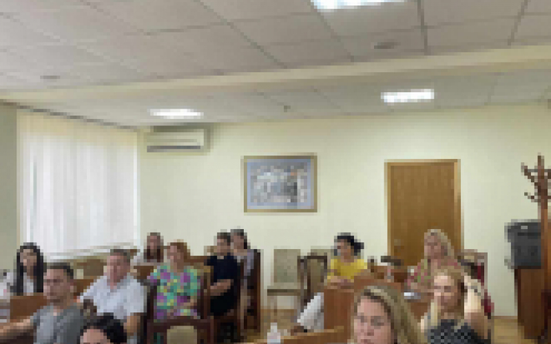Гораль круглий стіл (2