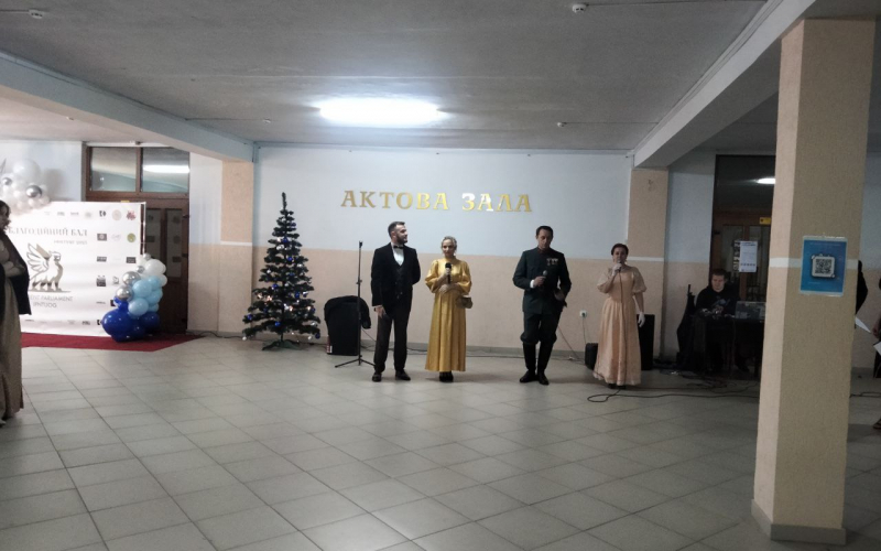 Театр-студія Жива історія, розповідають про історію Галицького балу