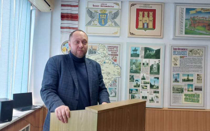 Вручення дипломів магістра філології