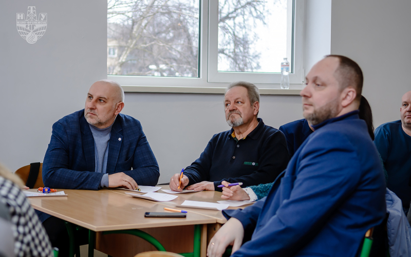 «Клуб дилетантів» зробив свій внесок у перемогу над ворогом