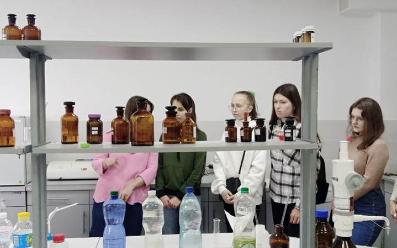 БУВР: ЗДОБУВАЧІ. ВИПУСКНИКИ. РОБОТОДАВЦІ