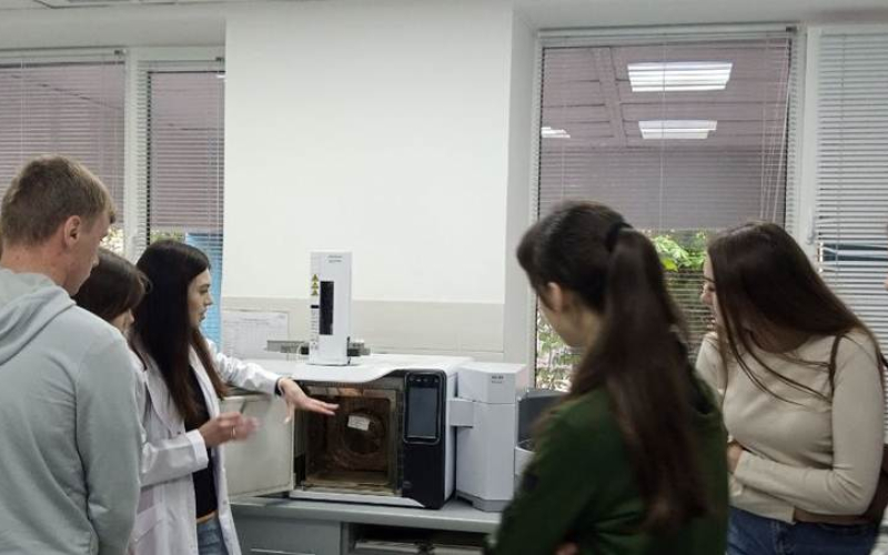 БУВР: ЗДОБУВАЧІ. ВИПУСКНИКИ. РОБОТОДАВЦІ