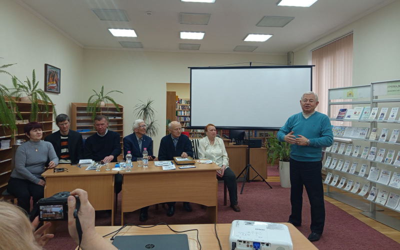 Засідання інтелектуального клубу творчих особистостей «Галицькі кмітливці» 