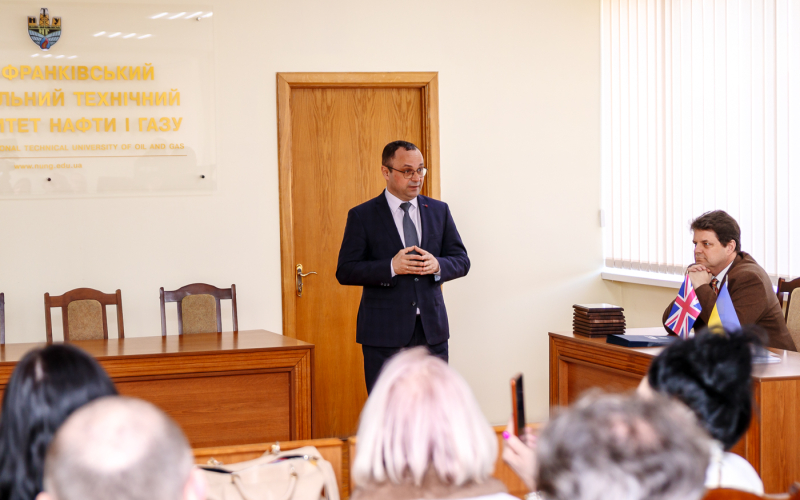 Україна–Велика Британія: ІФНТУНГ випускає фахівців міжнародного рівня