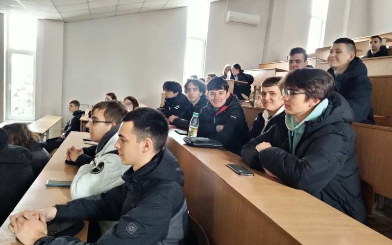 Вчимося у професіоналів з кібербезпеки!