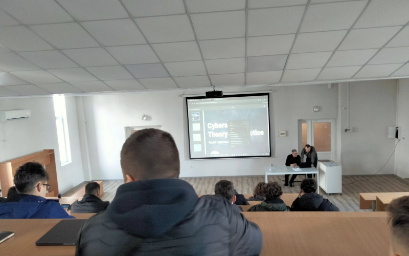 Вчимося у професіоналів з кібербезпеки!