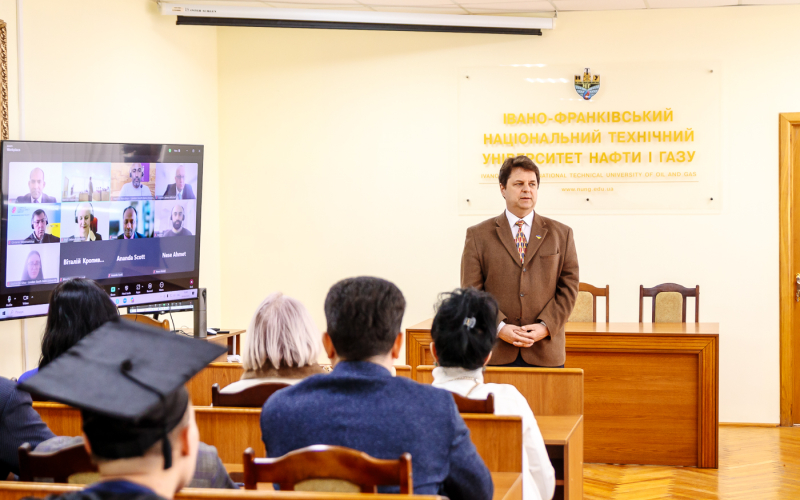 Україна–Велика Британія: ІФНТУНГ випускає фахівців міжнародного рівня