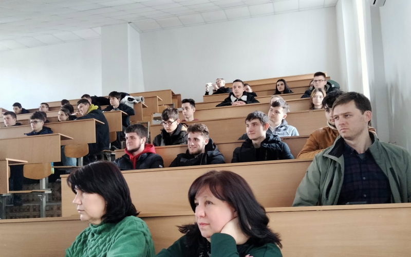 Вчимося у професіоналів з кібербезпеки!