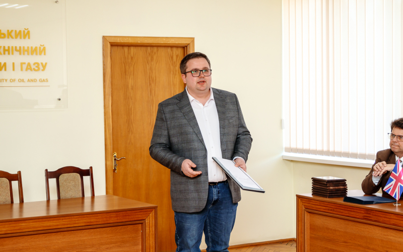 Україна–Велика Британія: ІФНТУНГ випускає фахівців міжнародного рівня
