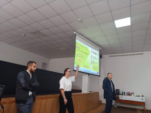 Школа банкірів титул