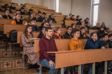 До ІТ-компаній – по досвід зі студентської лави